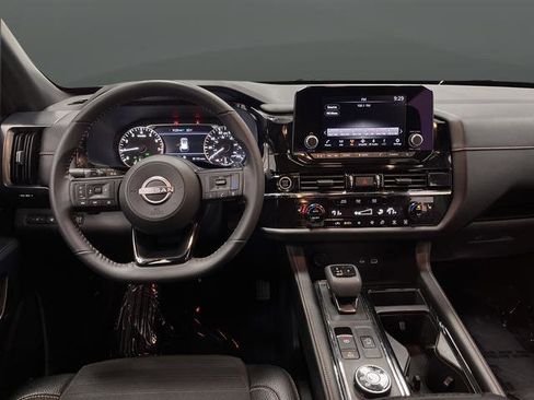 Used 2024 Nissan Pathfinder Rock Creek image 5