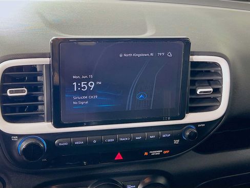 Certified 2023 Hyundai Venue Limited w/ Cargo Package FWD image 13