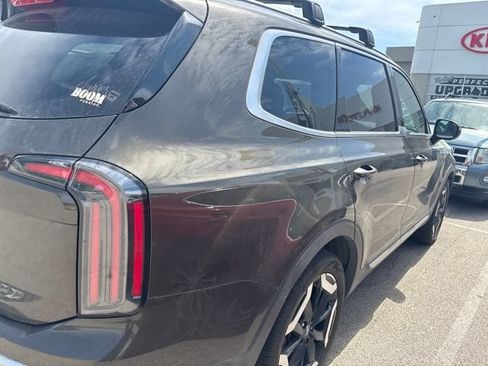 Used 2024 Kia Telluride EX FWD image 3