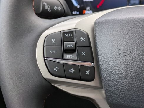 New 2026 Ford Explorer Active RWD image 21