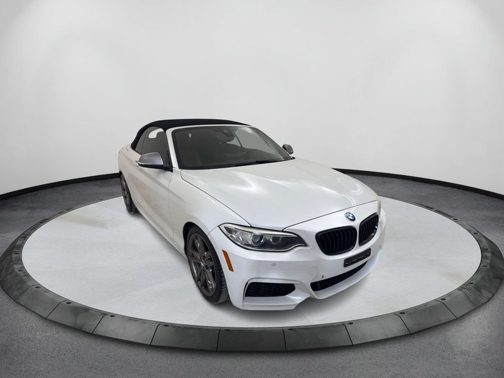 Used 2015 BMW M235i Convertible RWD image 3