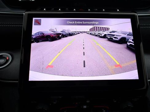 Certified 2025 Jeep Grand Cherokee Limited w/ Black Appearance Package AWD/4WD image 24