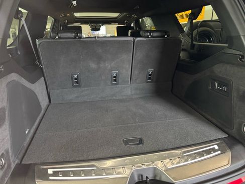 Used 2021 Cadillac Escalade ESV Sport w/ LPO, Illumination Package image 8