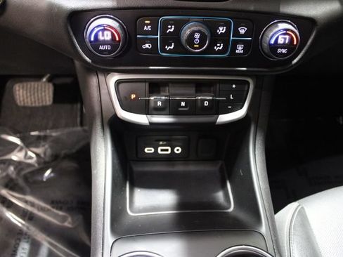 Used 2024 GMC Terrain SLT w/ Tech Package AWD/4WD image 31