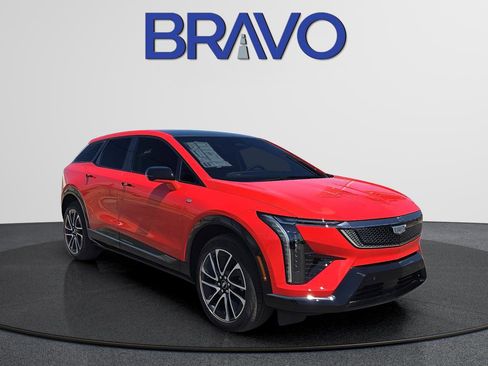 New 2025 Cadillac Optiq Sport 1 AWD/4WD image 2