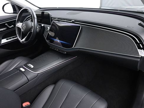 Used 2025 Mercedes-Benz E 350 Sedan image 22