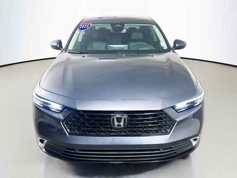 Used 2025 Honda Accord Touring image 3
