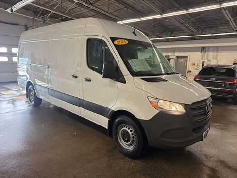 Used 2021 Mercedes-Benz Sprinter 2500 image 8