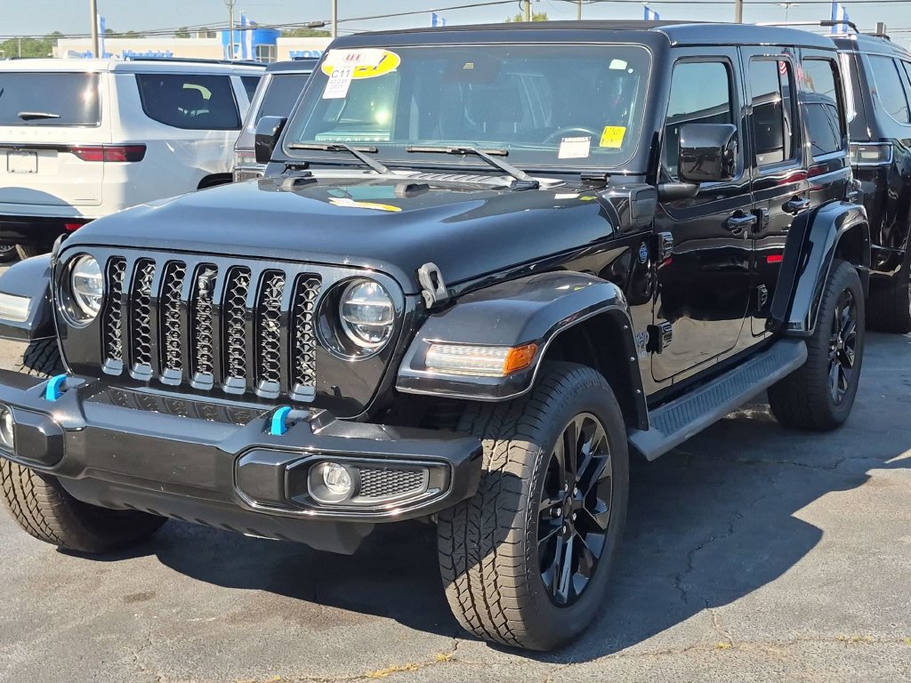 Used 2021 Jeep Wrangler Unlimited Sahara AWD/4WD image 4