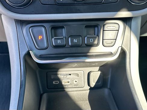 Used 2020 GMC Terrain SLT w/ Preferred Package image 16