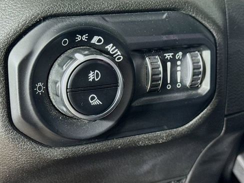 Used 2021 Jeep Gladiator Sport AWD/4WD image 34