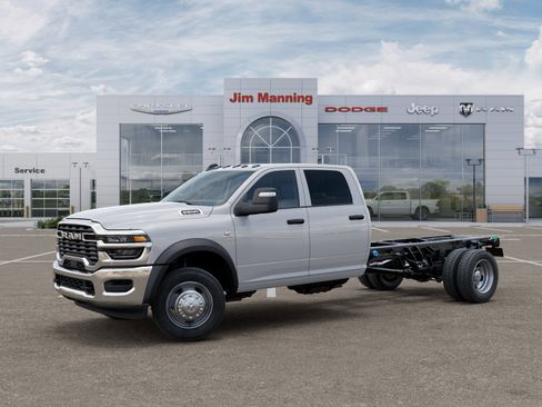 New 2026 RAM 5500 Tradesman w/ Chrome Appearance Group AWD/4WD image 2