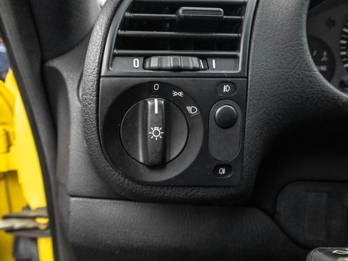 Used 1995 BMW M3 Coupe image 10