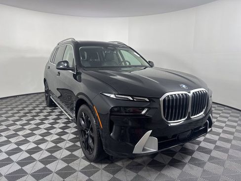 Certified 2023 BMW X7 xDrive40i w/ Premium Package image 3