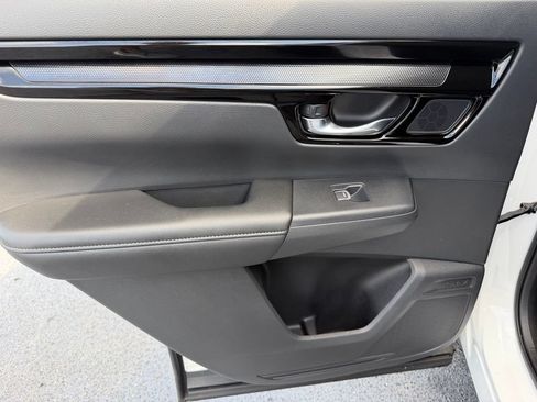 Used 2025 Honda CR-V EX-L image 12