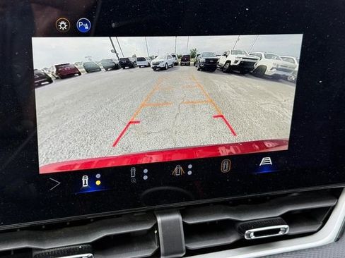 Used 2026 Chevrolet Equinox LT w/ Convenience Package II FWD image 15