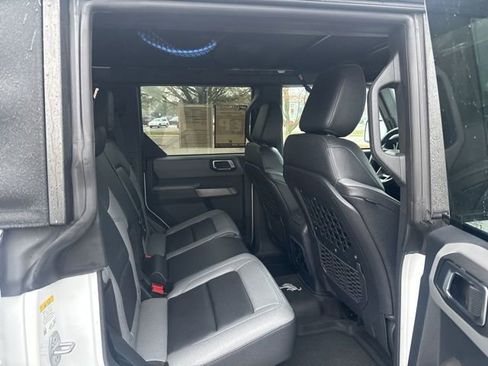 Used 2022 Ford Bronco Black Diamond image 16