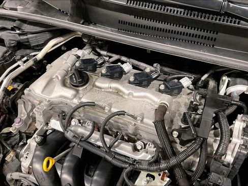 Used 2020 Toyota Corolla LE FWD image 35