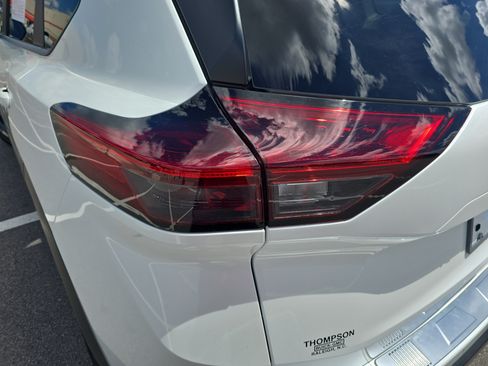 Used 2025 Nissan Rogue SV FWD image 35