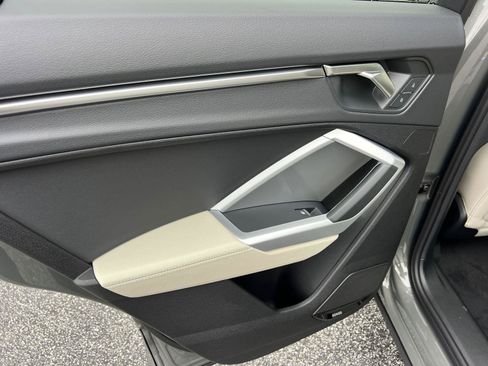 New 2025 Audi Q3 2.0T Premium image 15