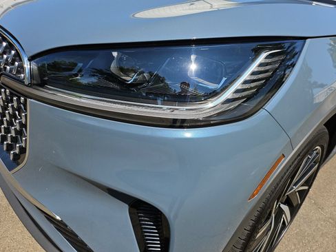 Used 2025 Lincoln Aviator Reserve w/ Equipment Group 201A AWD/4WD image 7