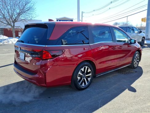 Used 2025 Honda Odyssey EX-L image 4