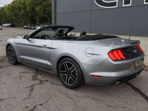 Used 2022 Ford Mustang Premium image 6