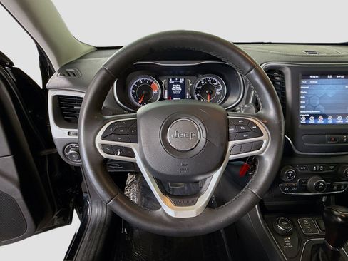 Used 2022 Jeep Cherokee Latitude AWD/4WD image 13
