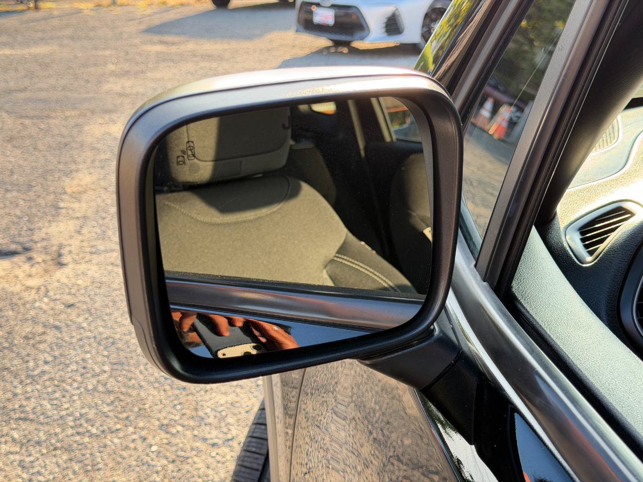 Used 2021 Jeep Renegade Latitude AWD/4WD image 77