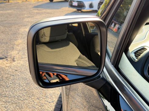 Used 2021 Jeep Renegade Latitude AWD/4WD image 77