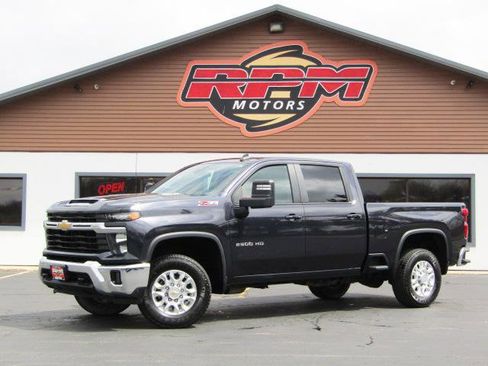 Used 2024 Chevrolet Silverado 2500 LT w/ All Star Edition image 2