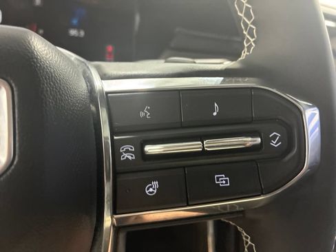 Used 2024 GMC Acadia Denali w/ Super Cruise Package FWD image 23