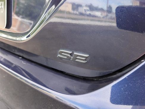 Used 2022 Toyota Camry SE image 38