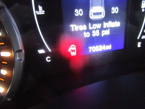 Used 2017 Jeep Renegade Latitude image 30