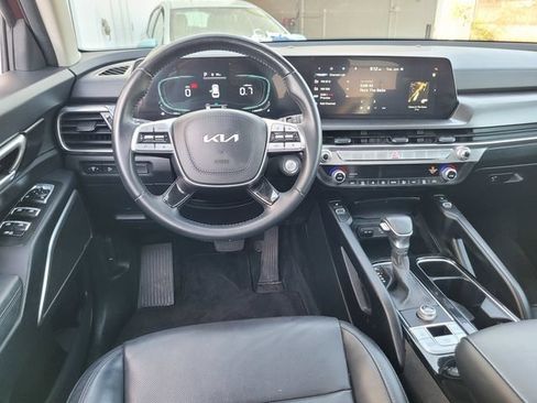 Certified 2024 Kia Telluride S w/ S Sunroof Package FWD image 21