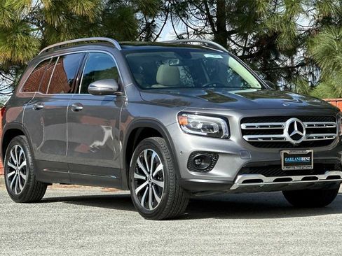 Certified 2022 Mercedes-Benz GLB 250 image 2