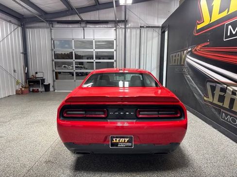 Used 2019 Dodge Challenger R/T RWD image 13