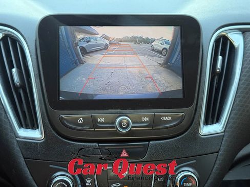 Used 2016 Chevrolet Malibu LT FWD image 29