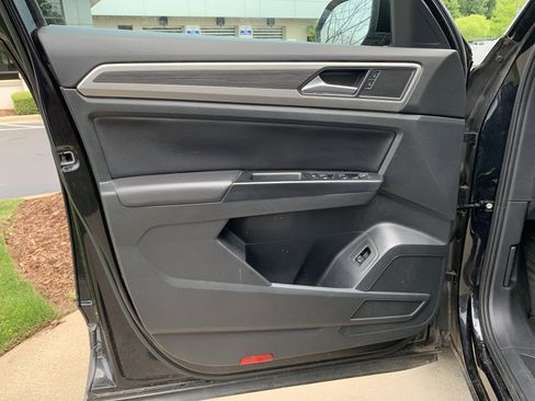 Used 2021 Volkswagen Atlas SEL AWD/4WD image 14