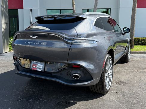 Used 2022 Aston Martin DBX image 17