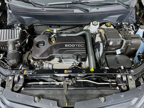 Used 2018 Chevrolet Equinox LS FWD image 27