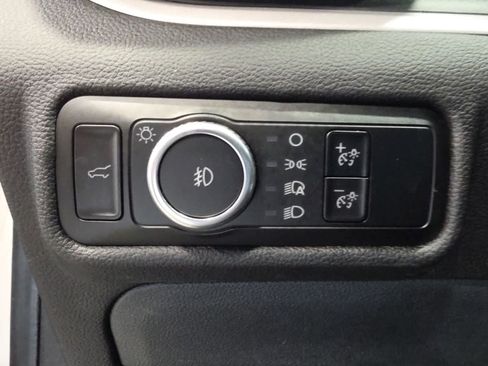 Used 2023 Ford Explorer XLT w/ Equipment Group 202A AWD/4WD image 20