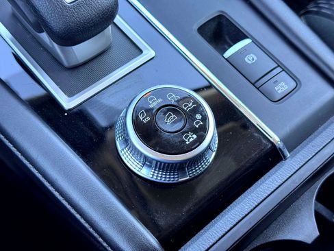 Used 2022 Mitsubishi Outlander ES image 25