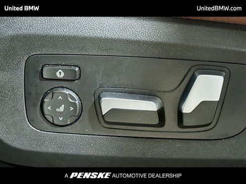 Used 2025 BMW X5 xDrive40i w/ M Sport Package image 4