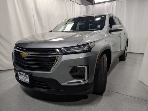 Used 2023 Chevrolet Traverse LT w/ LT Premium Package AWD/4WD image 8