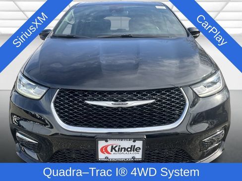 New 2026 Chrysler Pacifica Select image 2