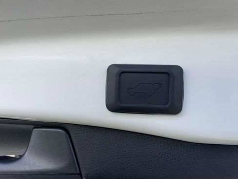 Used 2024 Toyota RAV4 Limited image 49