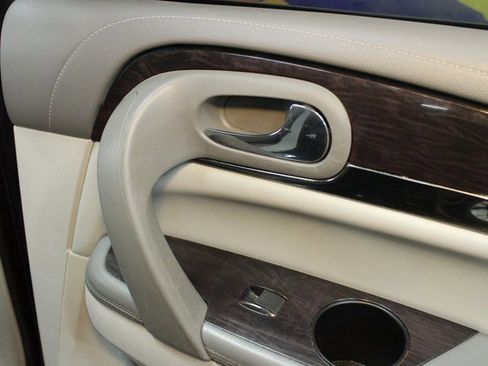 Used 2015 Buick Enclave Convenience w/ Trailering Package image 13