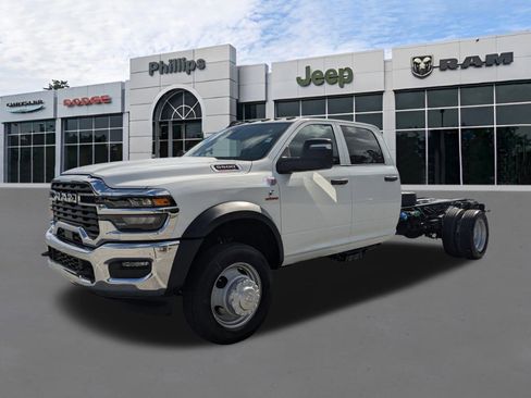 New 2026 RAM 5500 Tradesman w/ Chrome Appearance Group image 6