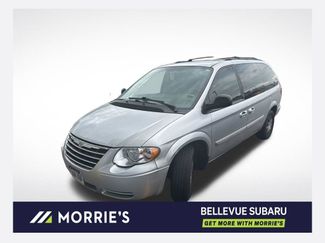 Used 2007 Chrysler Town & Country Touring w/ Trailer Tow Prep Group FWD video 1